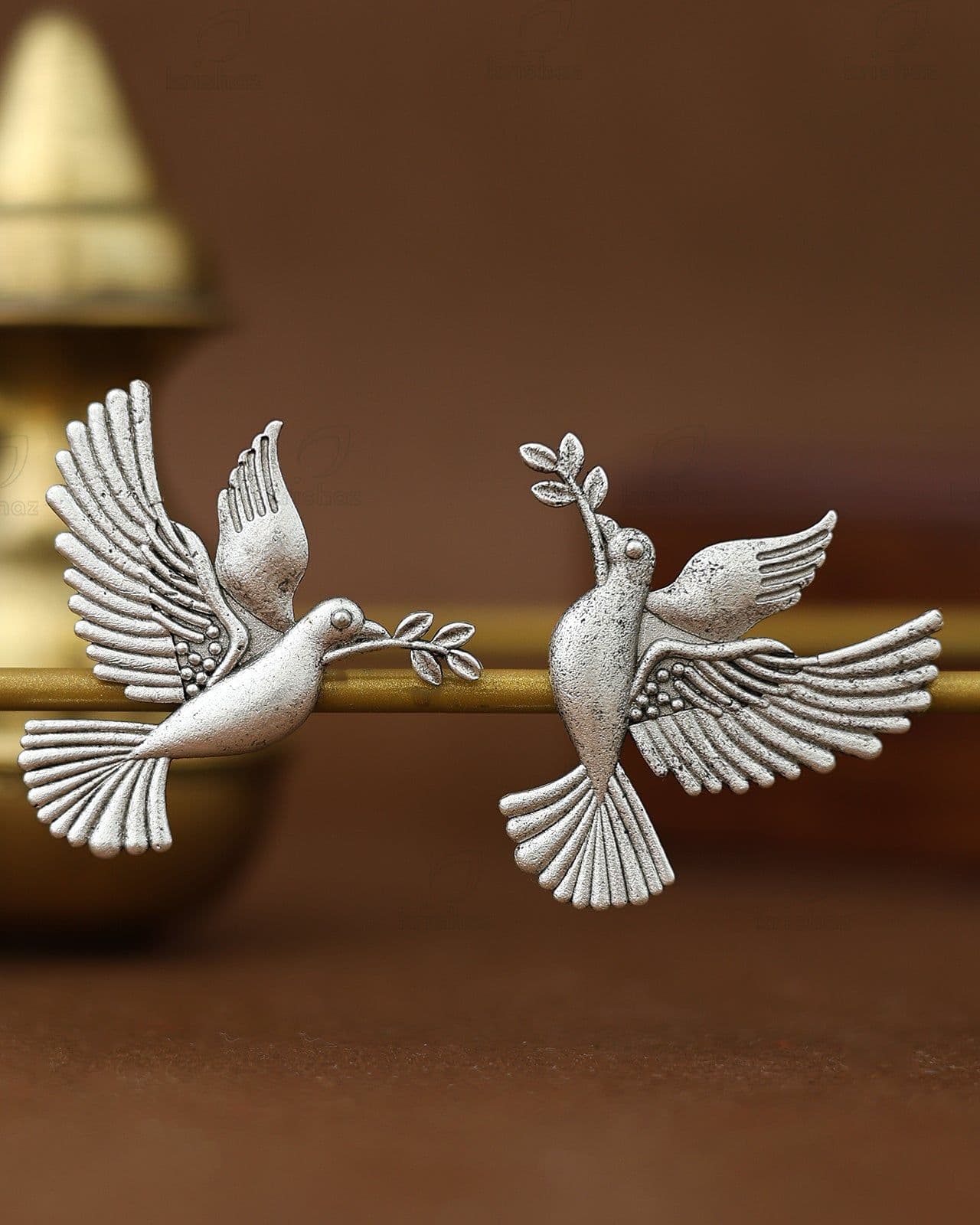 Aanya Stud Earrings in Silver